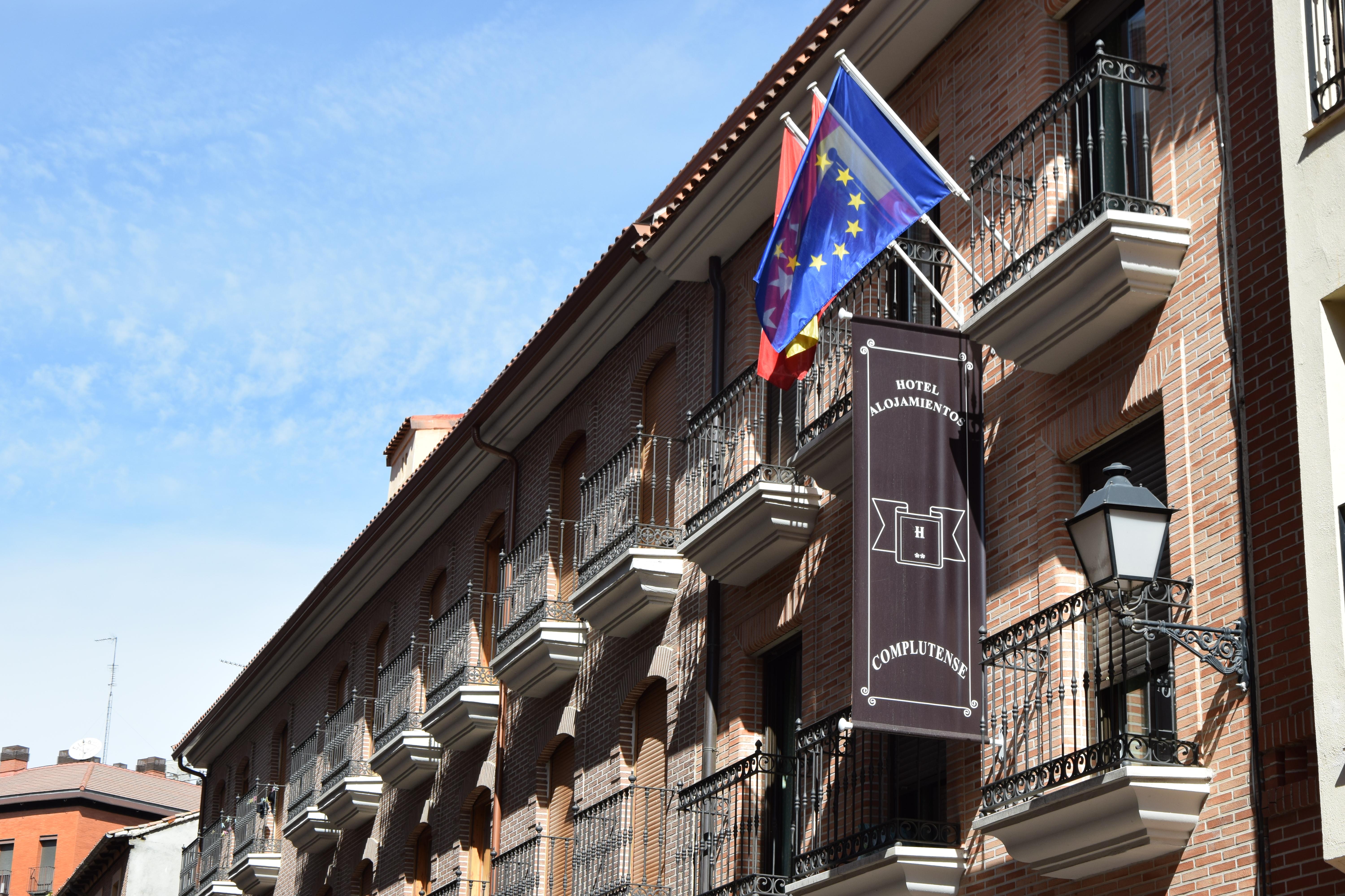 Hotel Complutense Alcala de Henares Bagian luar foto