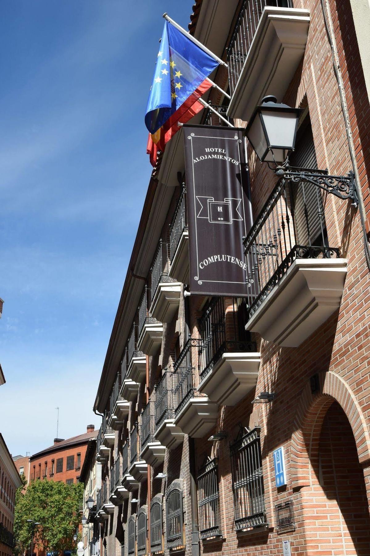 Hotel Complutense Alcala de Henares Bagian luar foto
